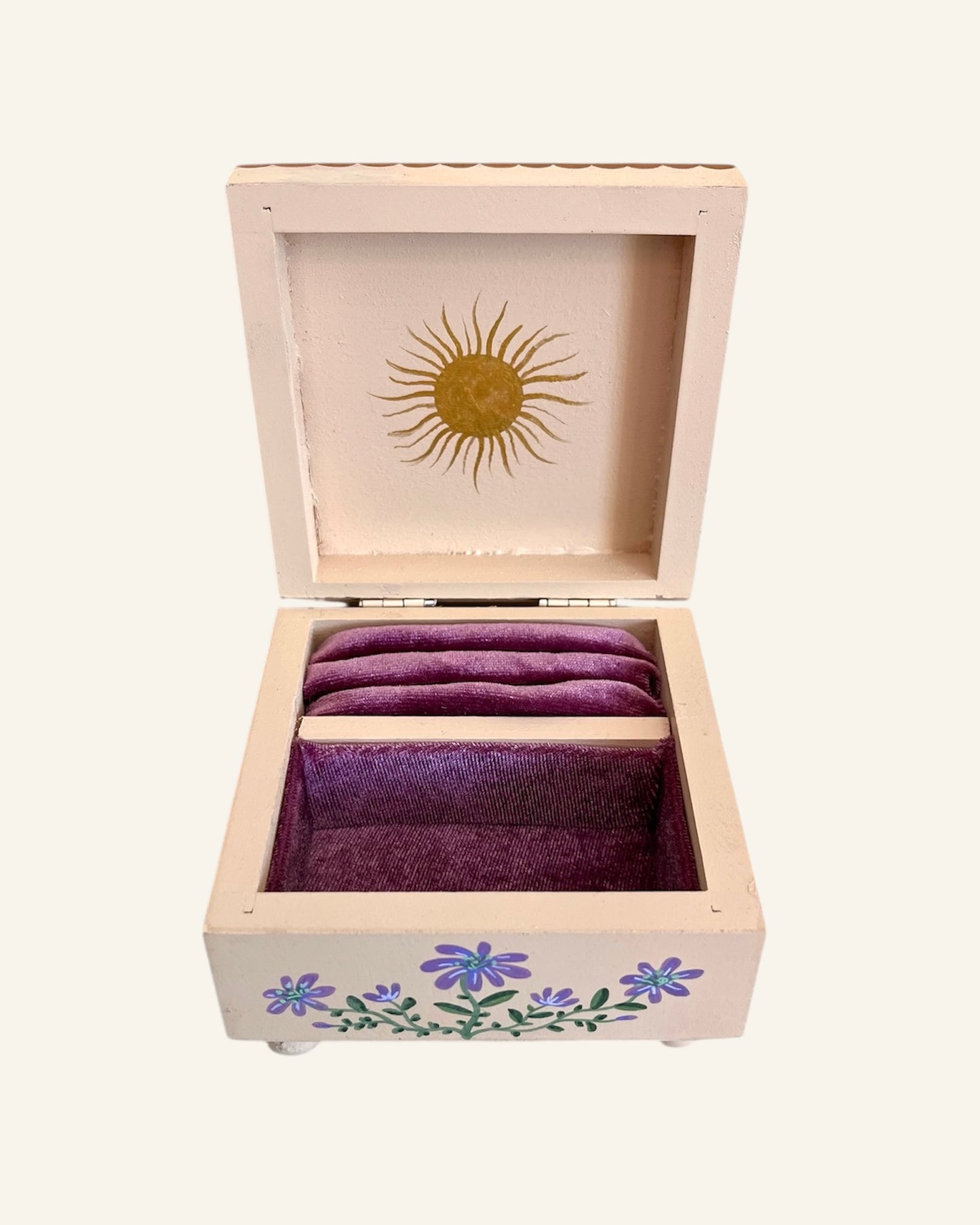The beige flowers Jewelbox