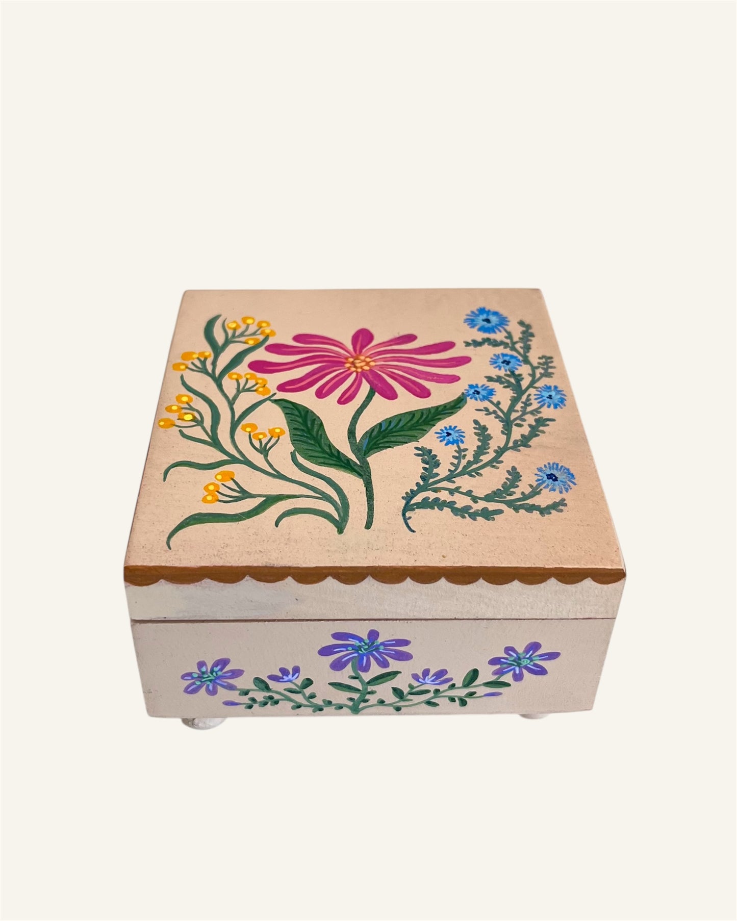 The beige flowers Jewelbox