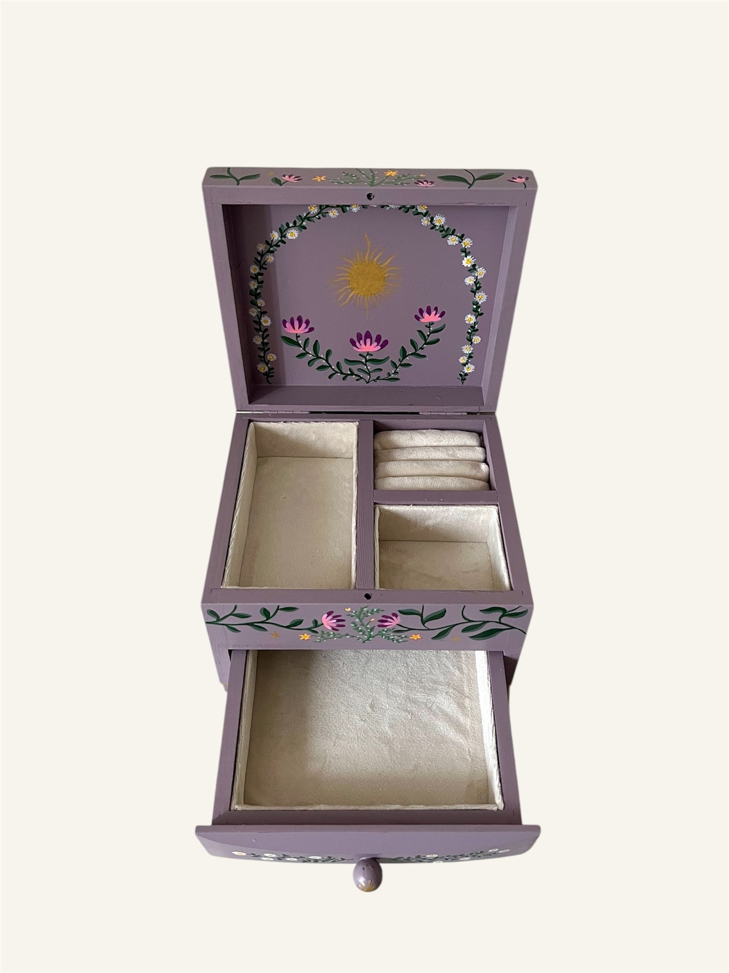 The lilac widflower jewelbox