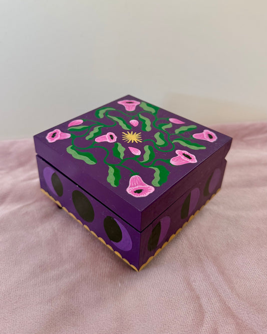 The Amethyst Bloom Ringbox