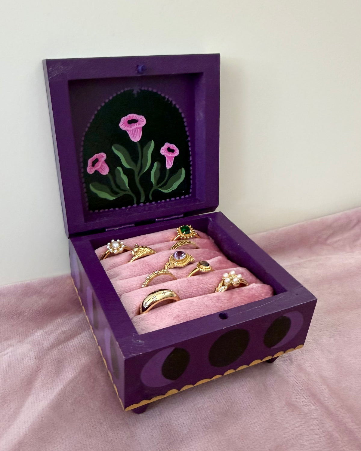 The Amethyst Bloom Ringbox