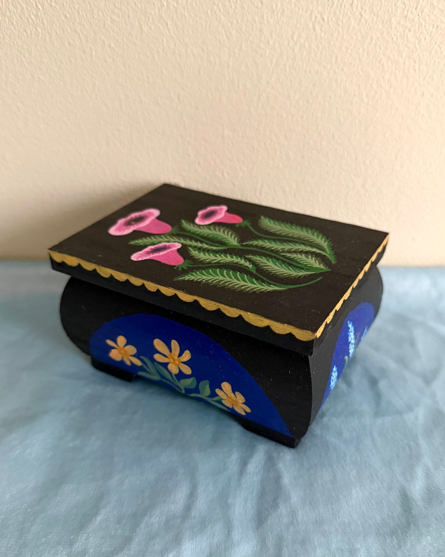 Colorful Hnapainted Ringbox Ringstorage Jewelrycollectors floral 