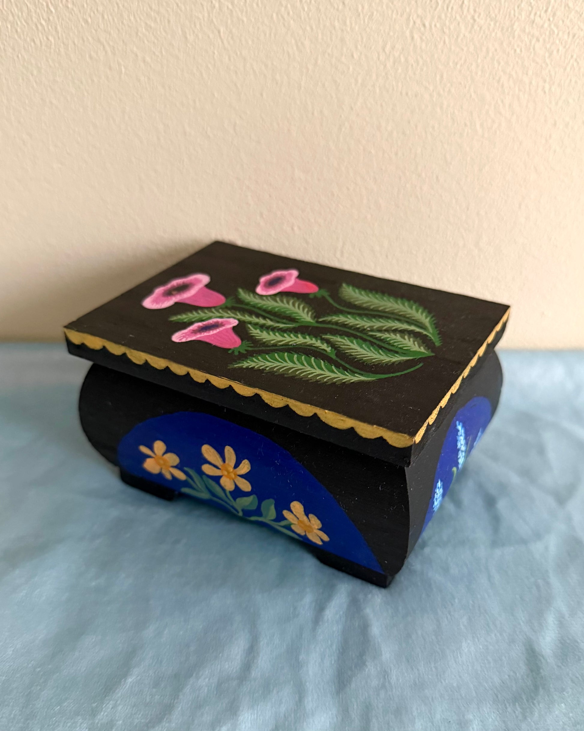 Colorful Hnapainted Ringbox Ringstorage Jewelrycollectors floral 