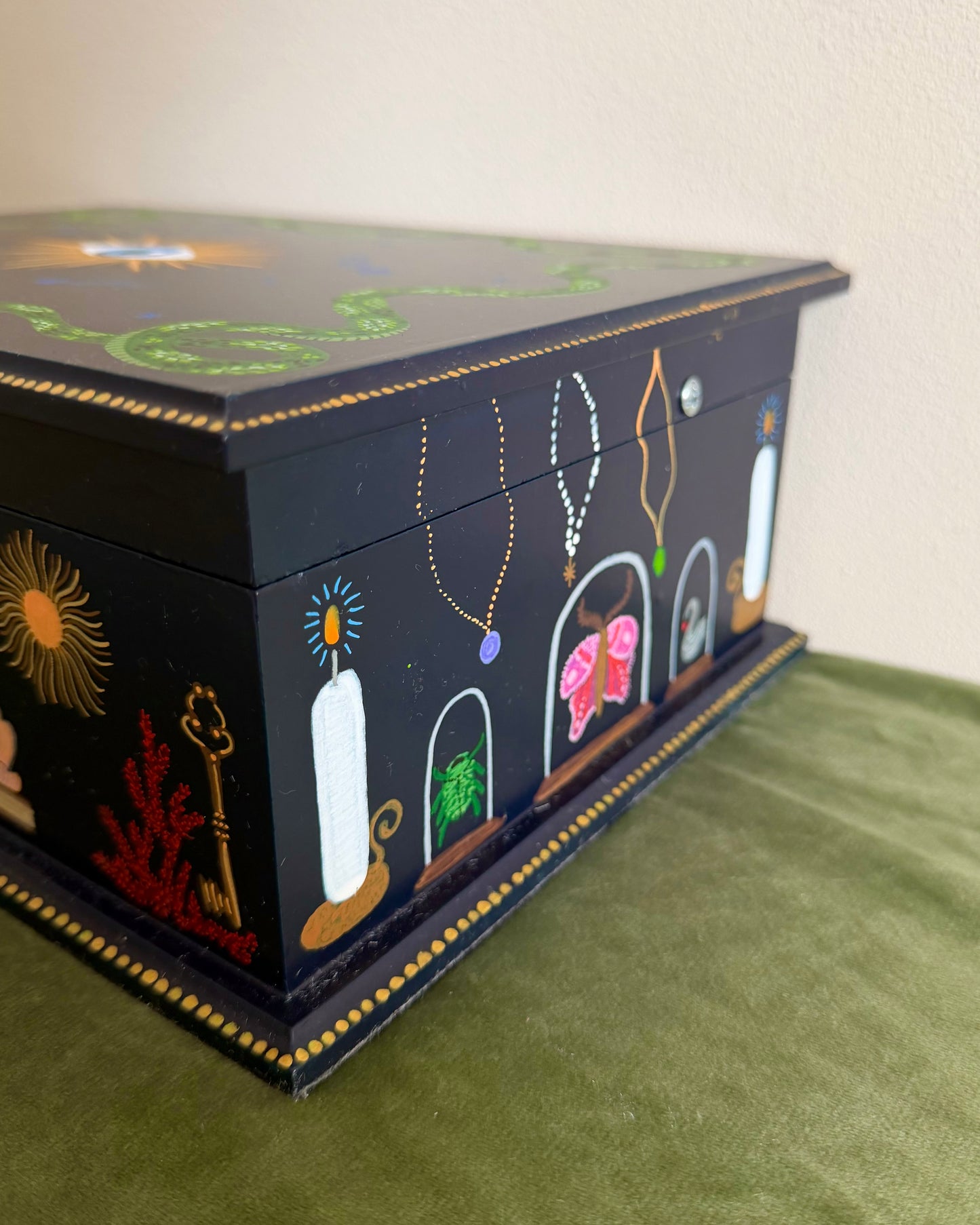 curiosity illustrations jewelrybox 