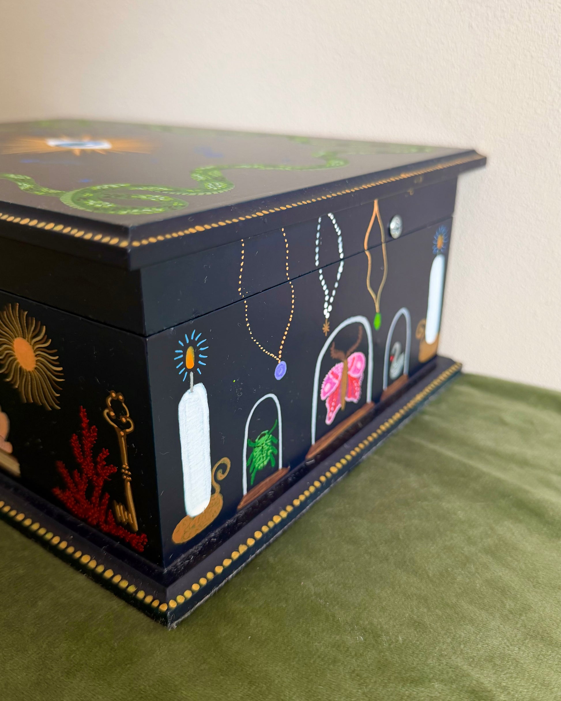 curiosity illustrations jewelrybox 