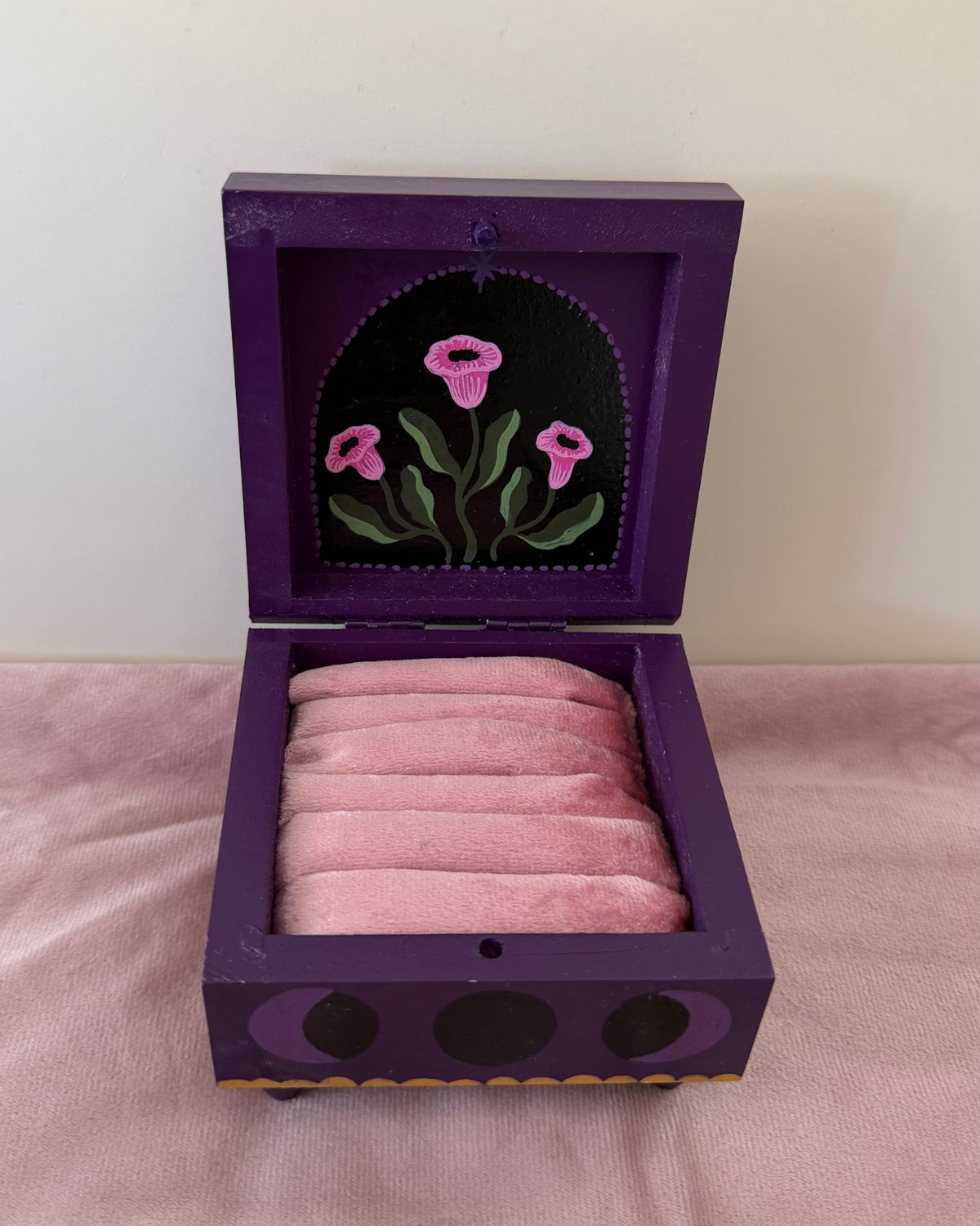 The Amethyst Bloom Ringbox