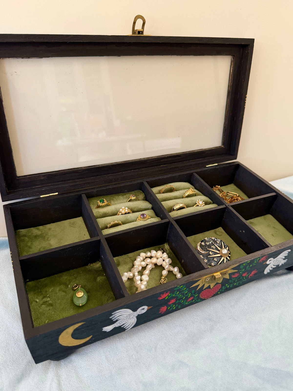 Binnenkant van handmade jewelrybox 