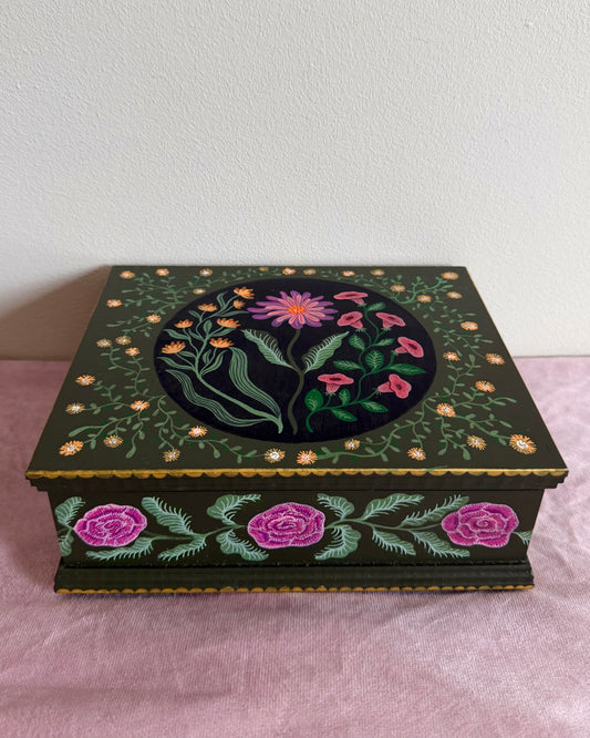 Forest Green jewelrybox with pink and orange flowers