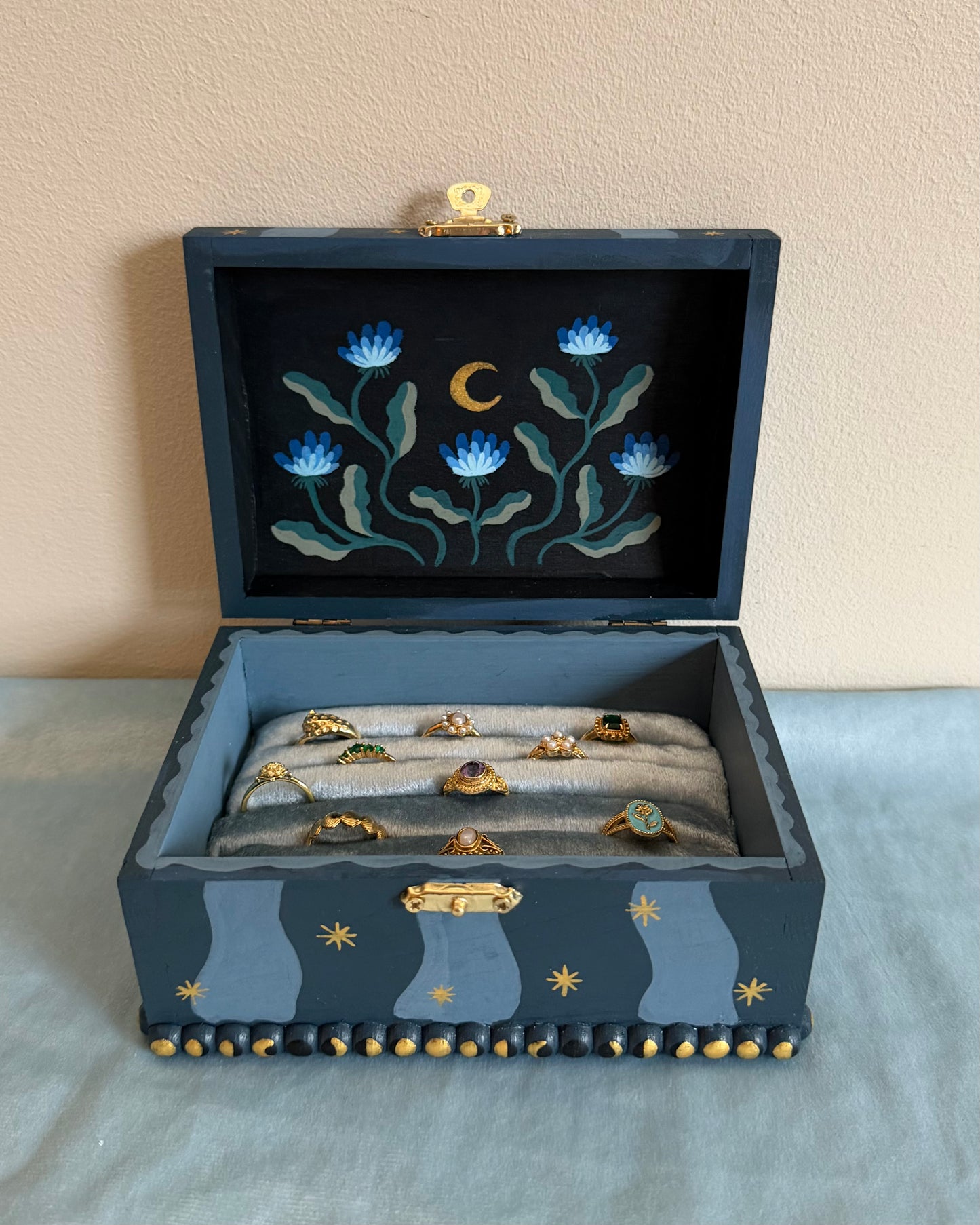 starlight ringbox with blue velvet floral golden details handpainted jewelrybox 