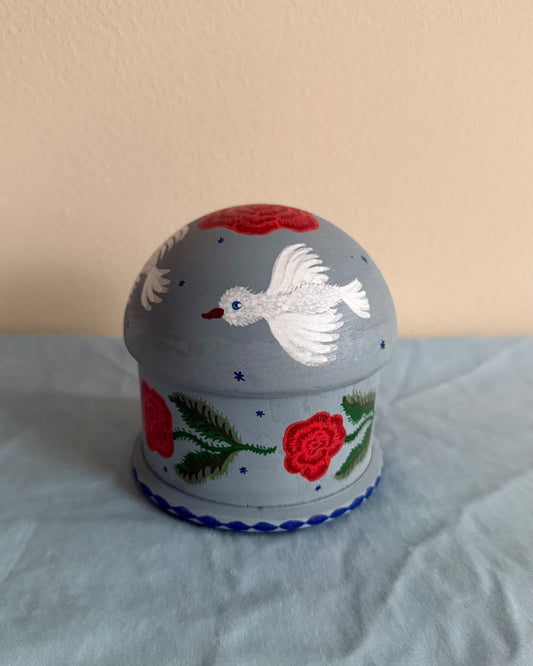 handpainted wood ringbox roses birds red velvet ringbox vintage gold rings jewelry collectors 