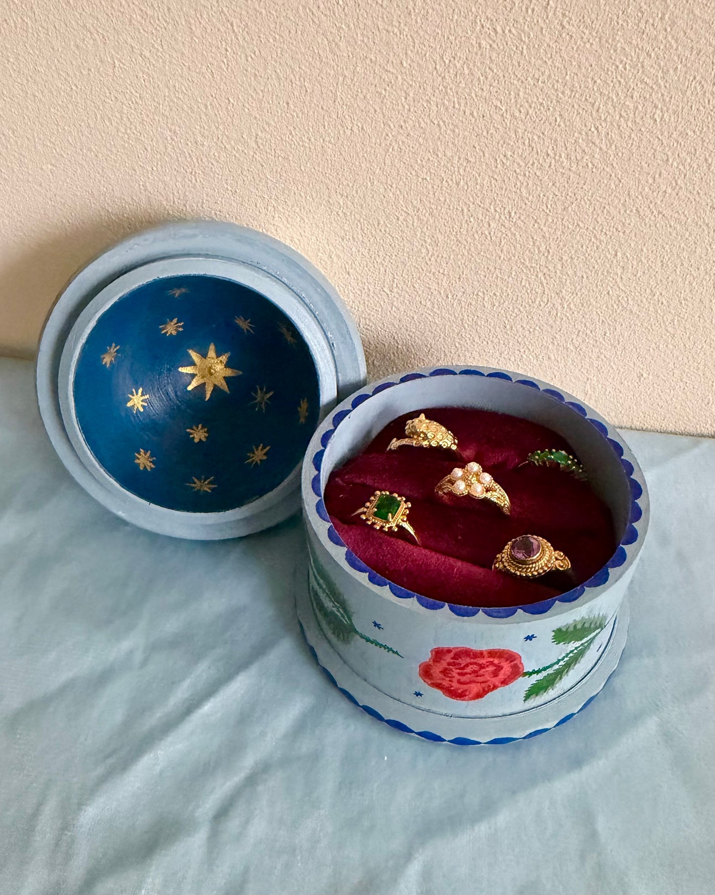 handmade colorful ringbox floral red velvet classic ring holder vintage jewerlycollector 