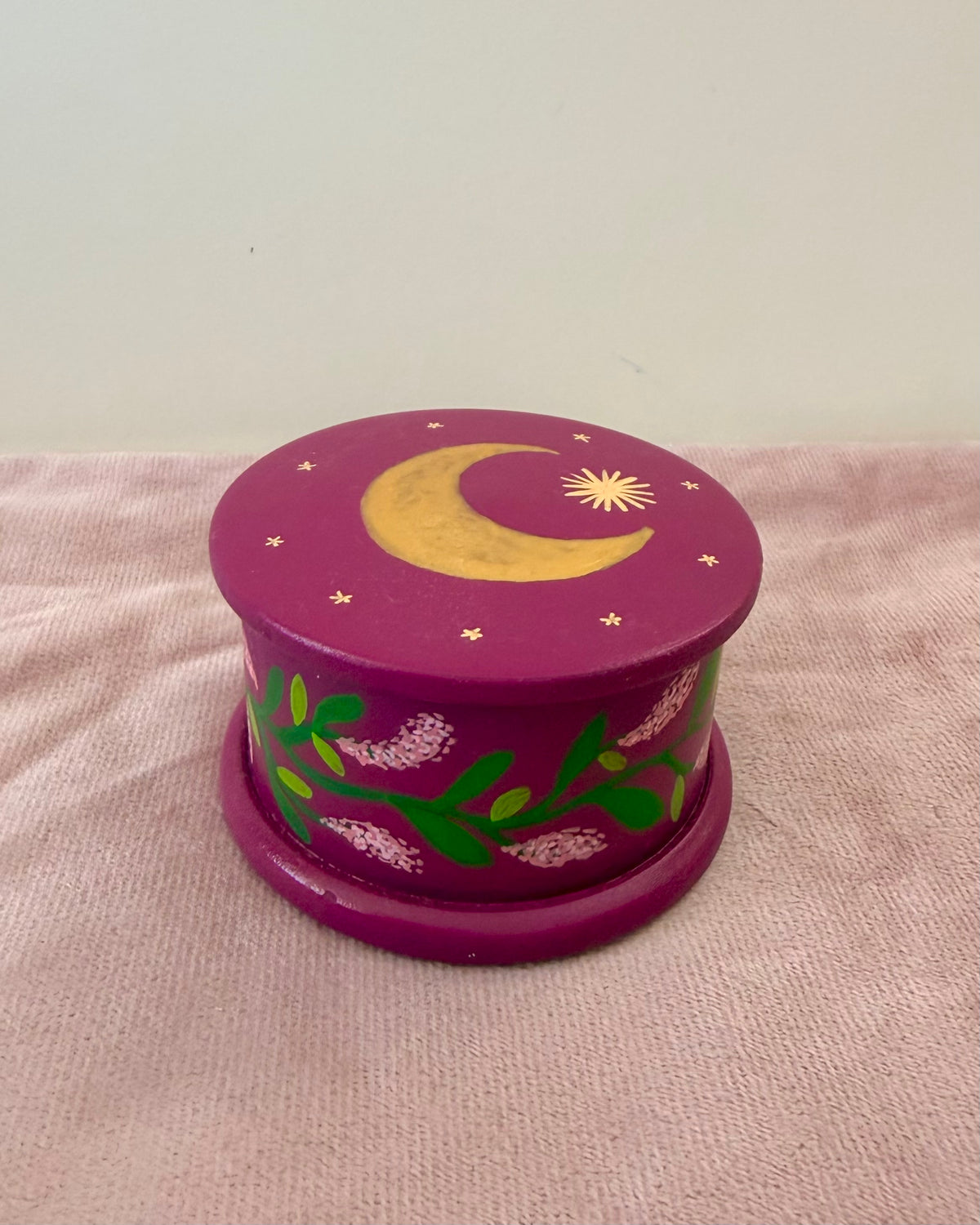 kersen roze ringdoosje met bloemen en groen fluweel