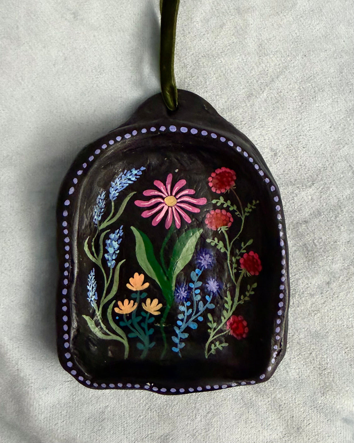Handgemaakt muur schilderij gekleurde bloemen