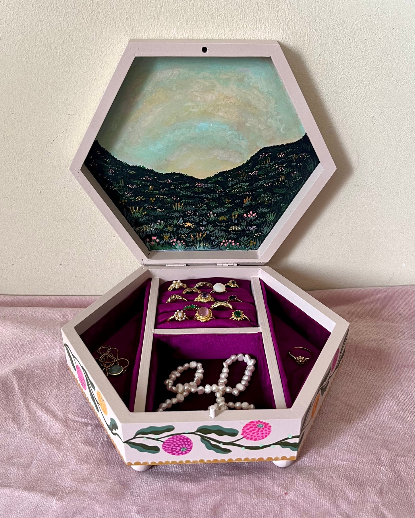 pink jewelrybox with handpainted dahlia flowers and deep pink velvet lining
