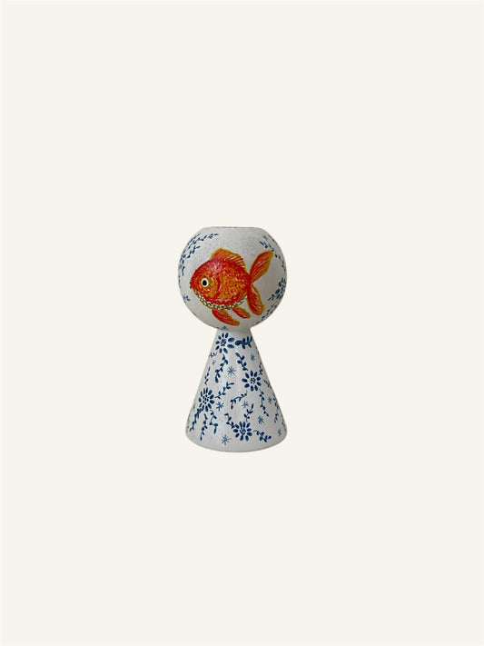 kandelaar met de handbeschilderd in delftsblauw design met goudvis uniek interieur item