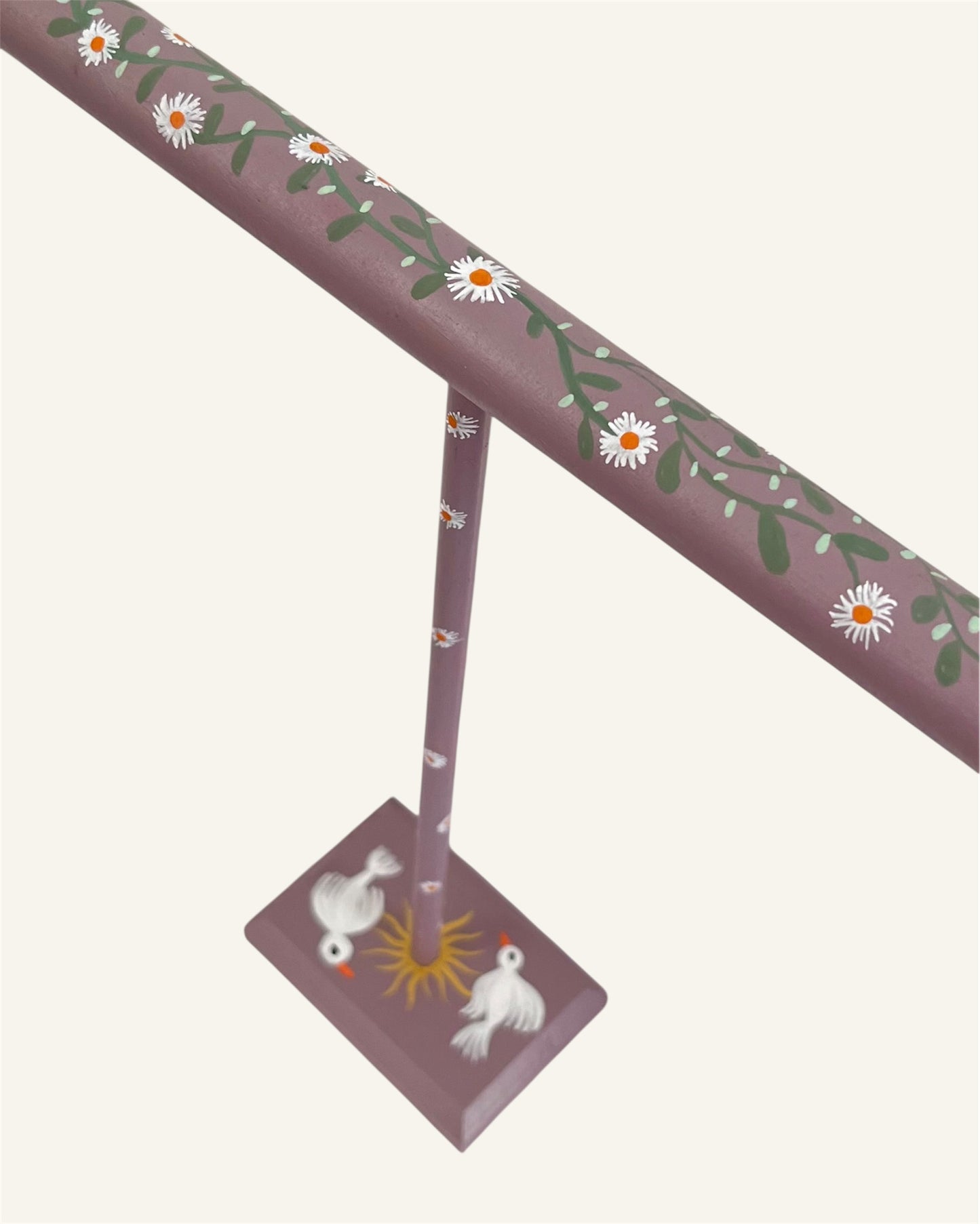 kettinghouder handbeschilderd bloemen lila voor vintage sieraden 