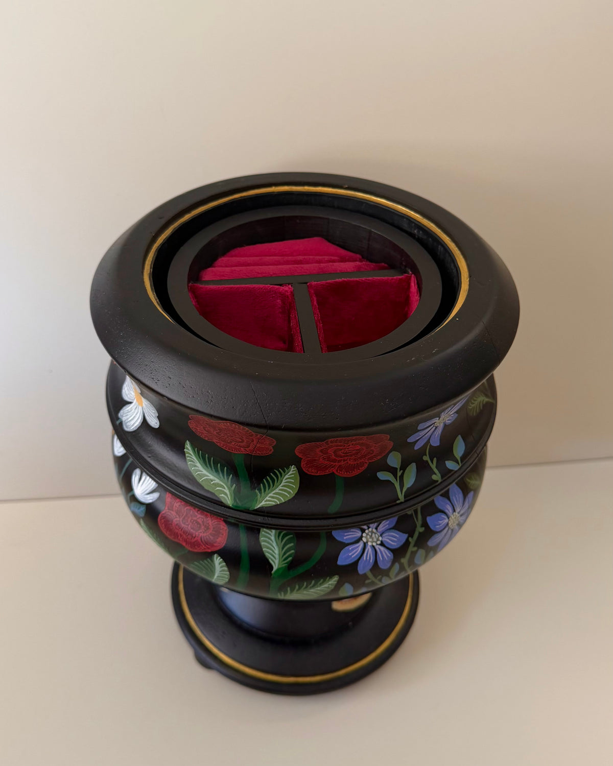 vintage jewelry pot with red velvet lining